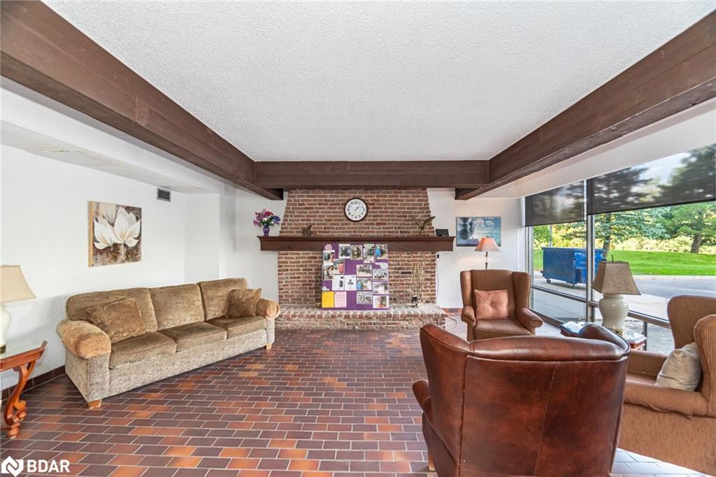 804-225 Harvard Place, Waterloo, ON - Indoor Photo Showing Other Room