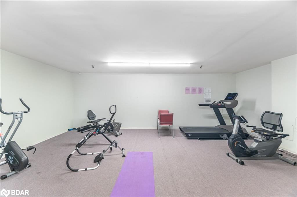 804-225 Harvard Place, Waterloo, ON - Indoor Photo Showing Gym Room