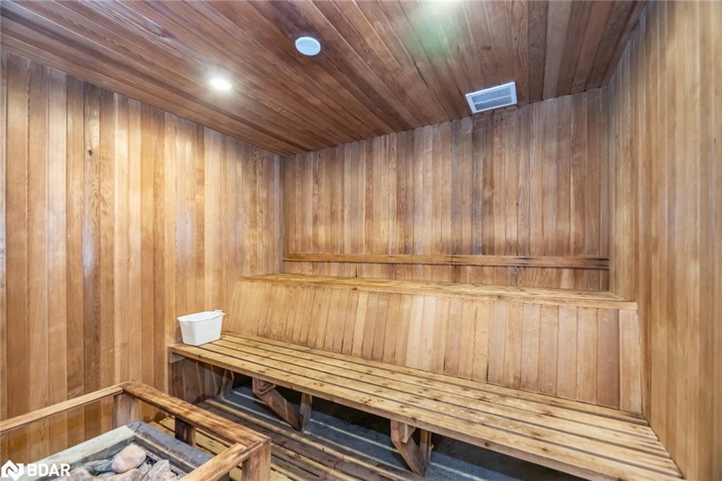 804-225 Harvard Place, Waterloo, ON - Indoor Photo Showing Other Room