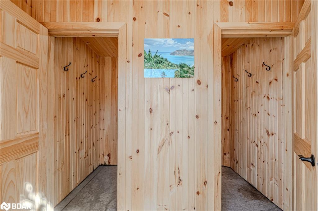 2484 Highway 11 S, Oro-Medonte, ON - Indoor Photo Showing Other Room