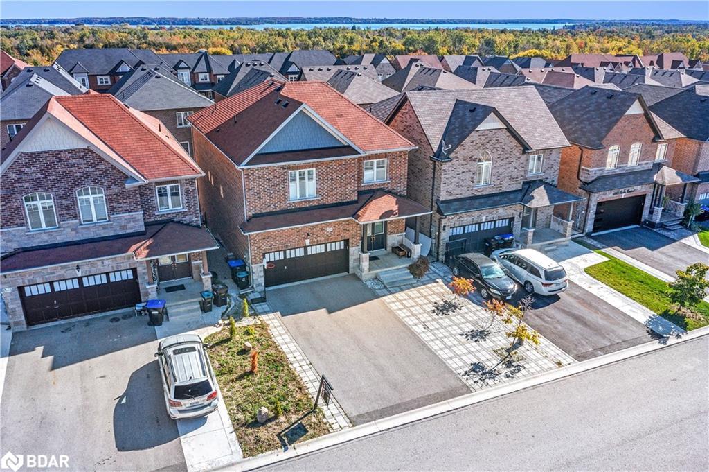 1239 Peelar Crescent, Innisfil, ON - Outdoor With Facade