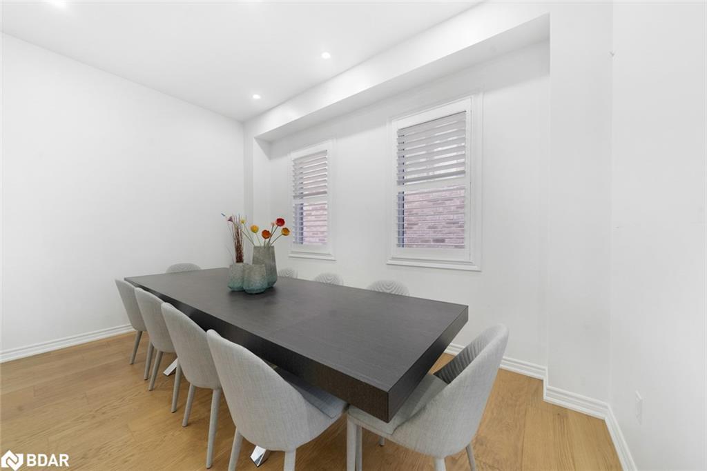 1239 Peelar Crescent, Innisfil, ON - Indoor Photo Showing Dining Room