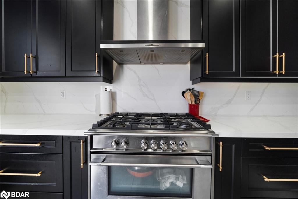 1239 Peelar Crescent, Innisfil, ON - Indoor Photo Showing Kitchen