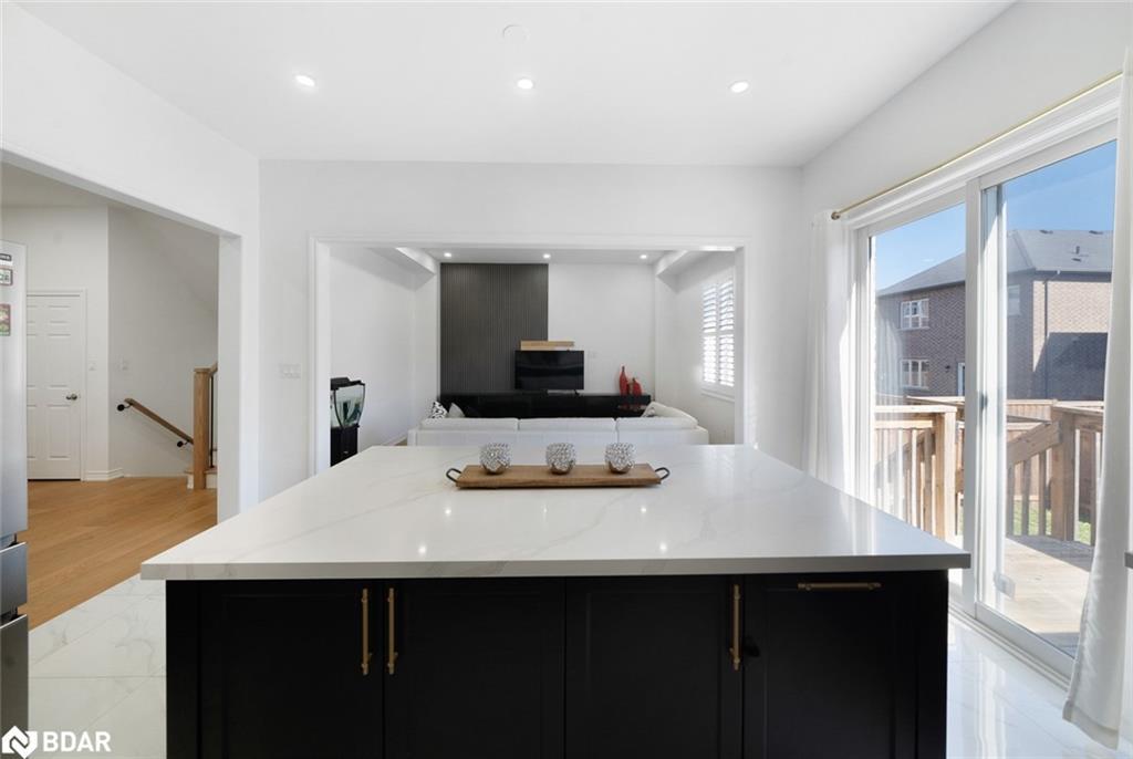 1239 Peelar Crescent, Innisfil, ON - Indoor