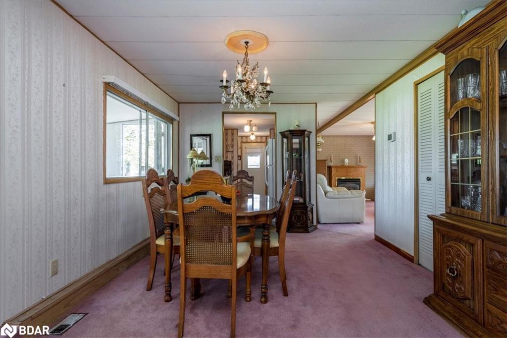 10 Mimosa Crescent, Innisfil, ON - Indoor Photo Showing Dining Room