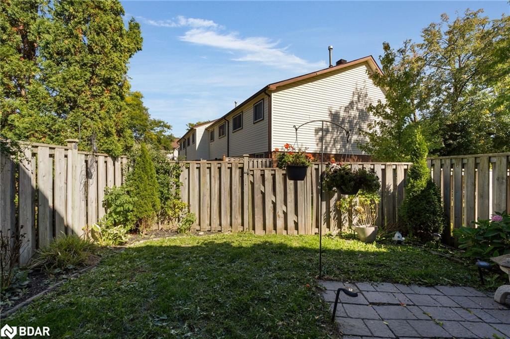 68-28 Donald Street, Barrie, ON - Outdoor