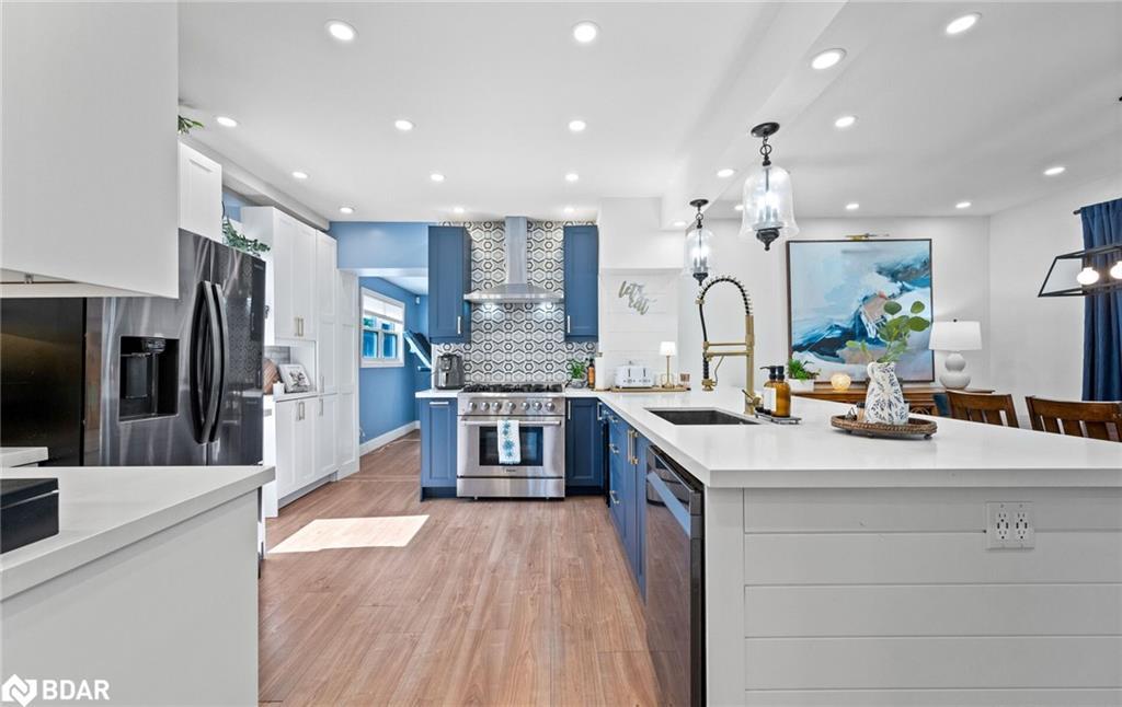 265 Arthur Street, Acton, ON - Indoor Photo Showing Kitchen With Upgraded Kitchen