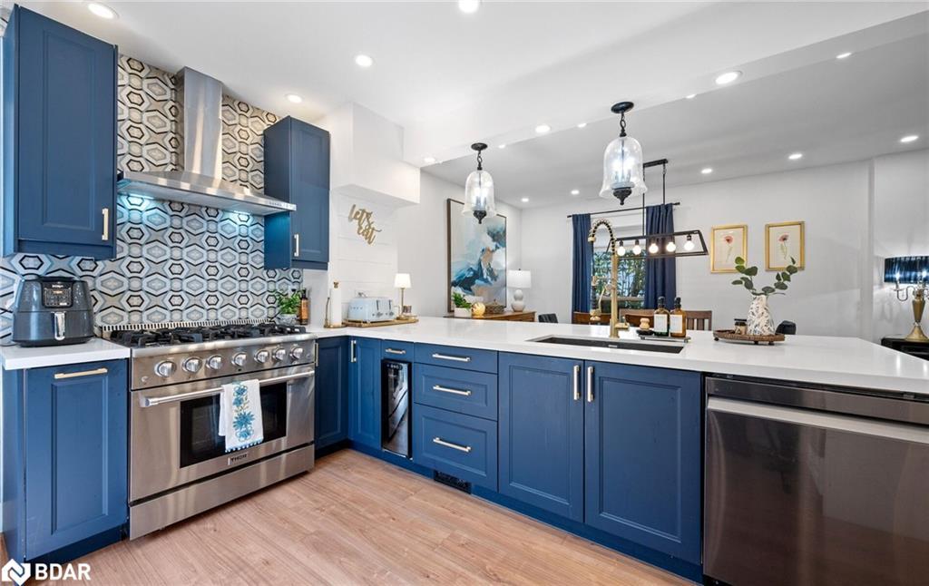 265 Arthur Street, Acton, ON - Indoor Photo Showing Kitchen With Double Sink With Upgraded Kitchen
