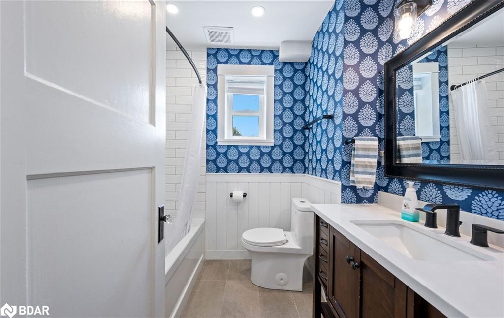 265 Arthur Street, Acton, ON - Indoor Photo Showing Bathroom