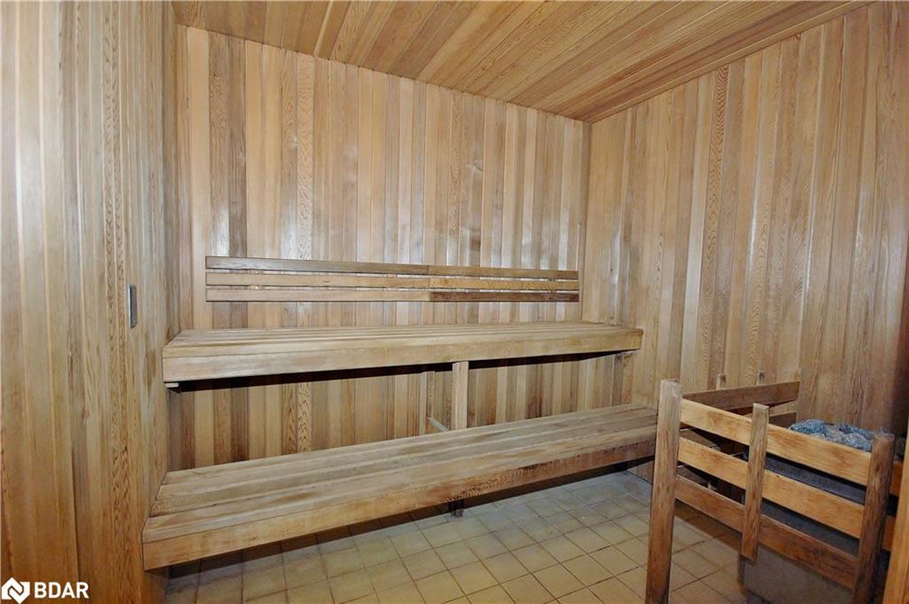 511-37 Ellen Street Street, Barrie, ON - Indoor Photo Showing Other Room