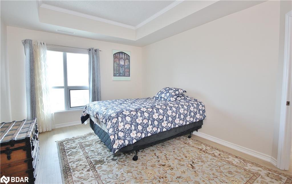 511-37 Ellen Street Street, Barrie, ON - Indoor Photo Showing Bedroom