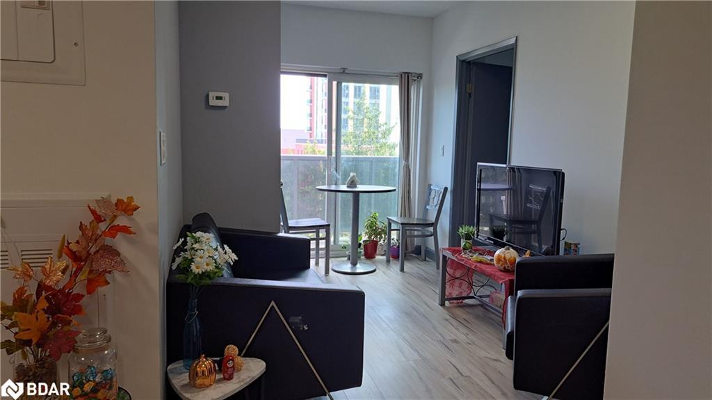 282-258B Sunview Street, Waterloo, ON - Indoor