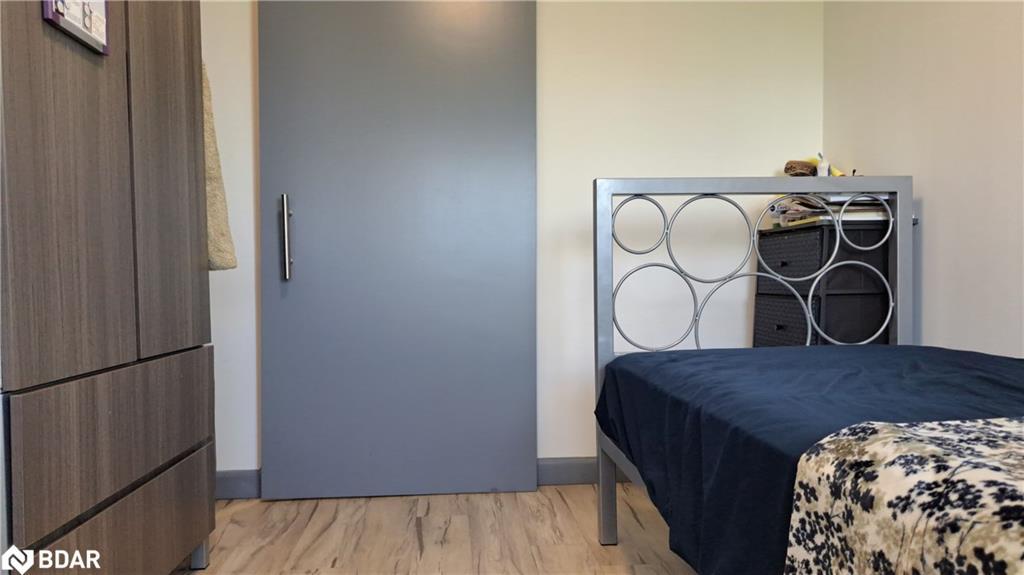 282-258B Sunview Street, Waterloo, ON - Indoor Photo Showing Bedroom