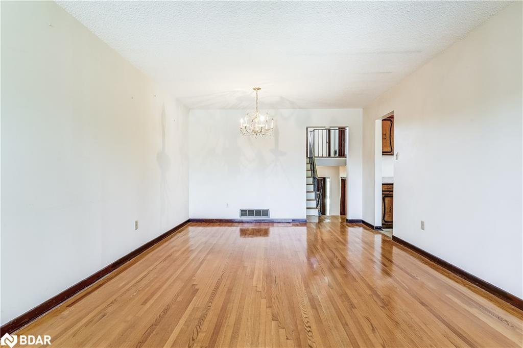 260 Apache Trail, Toronto, ON - Indoor Photo Showing Other Room
