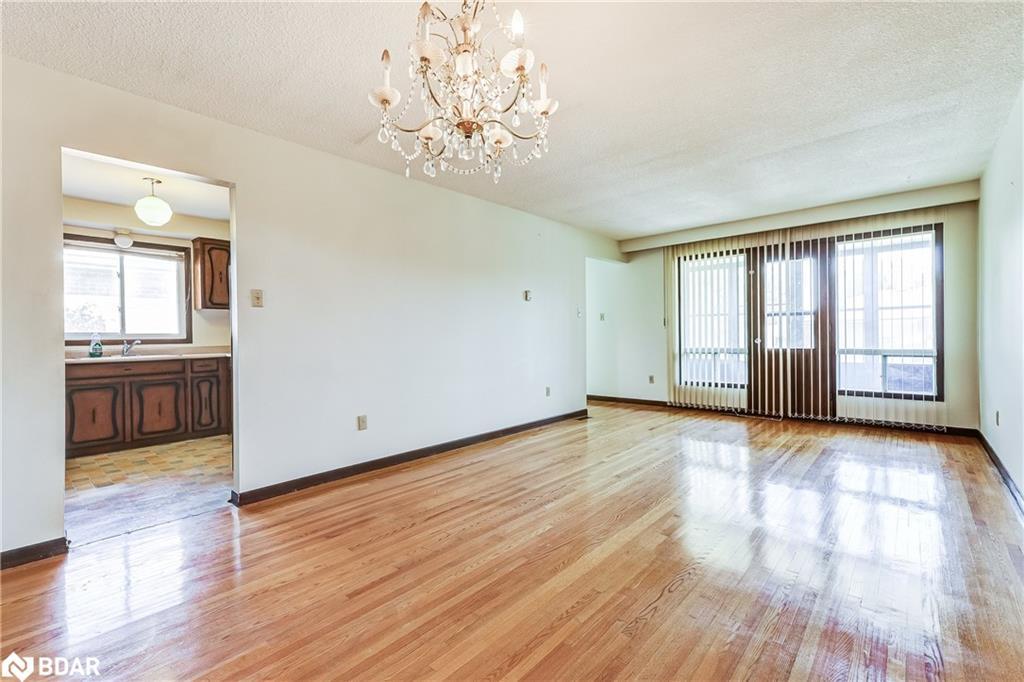 260 Apache Trail, Toronto, ON - Indoor Photo Showing Other Room