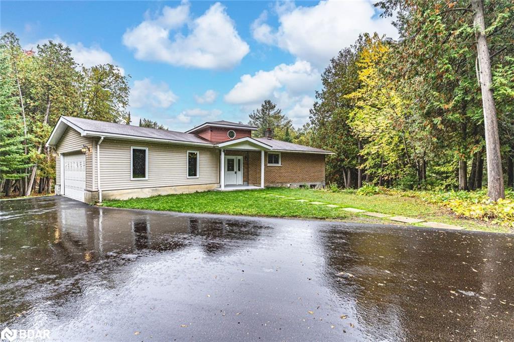 537 Huronia Road, Barrie, ON - Outdoor