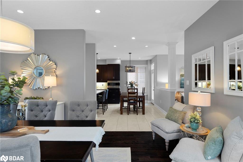 120 Jewel House Lane, Barrie, ON - Indoor Photo Showing Living Room