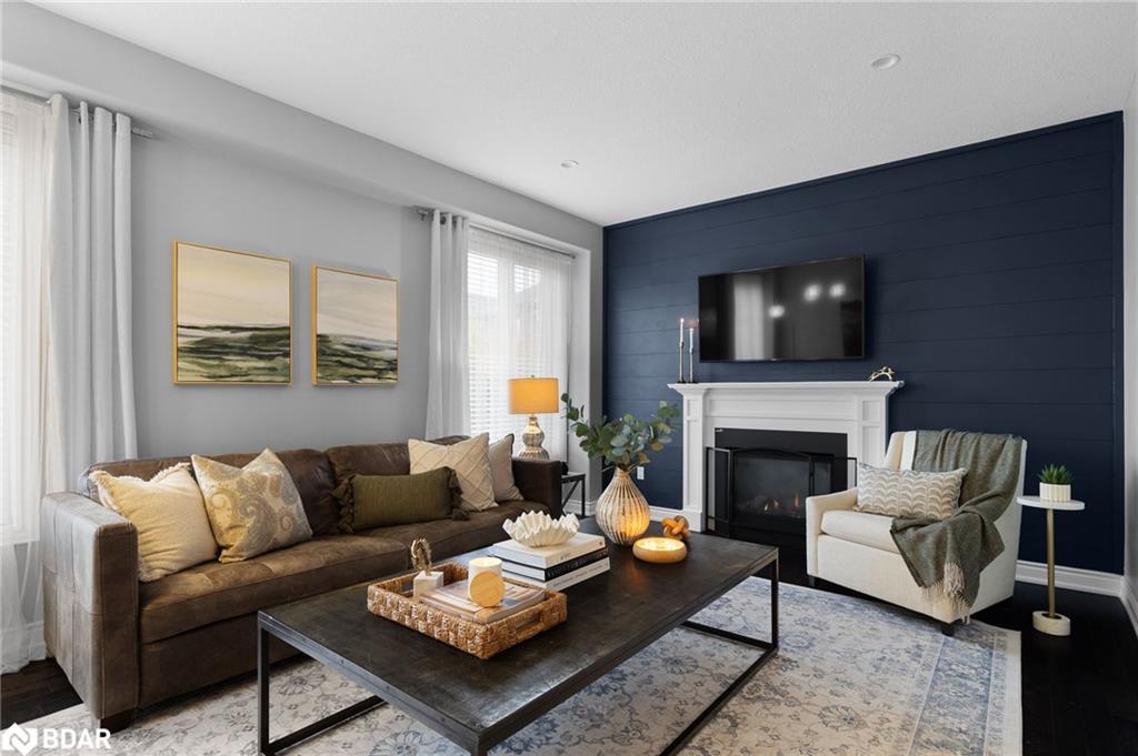 120 Jewel House Lane, Barrie, ON - Indoor Photo Showing Living Room With Fireplace
