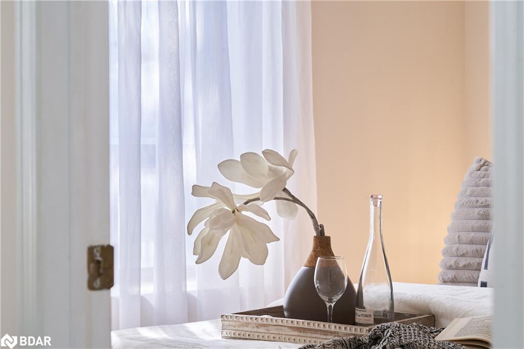 205-2874 Keele Street, Toronto, ON - Indoor