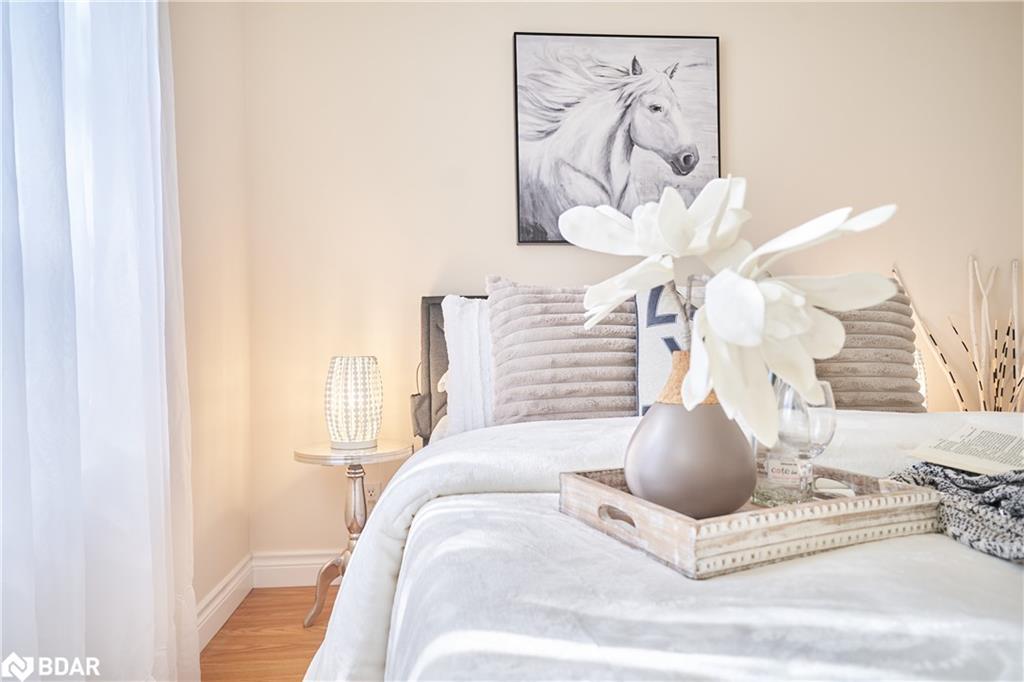 205-2874 Keele Street, Toronto, ON - Indoor Photo Showing Bedroom