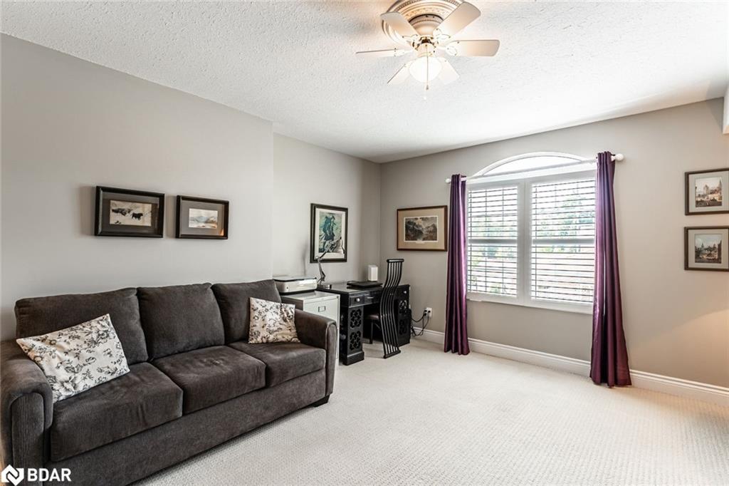 7-222 Steel Street, Barrie, ON - Indoor Photo Showing Living Room