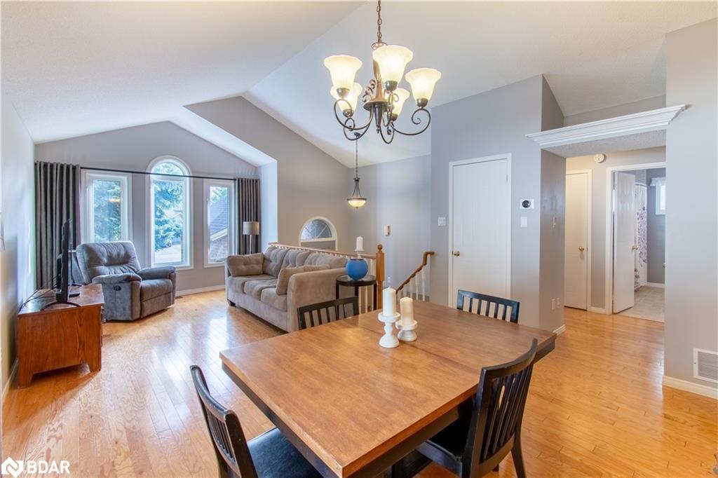 68 Dyer Drive, Wasaga Beach, ON - Indoor Photo Showing Other Room