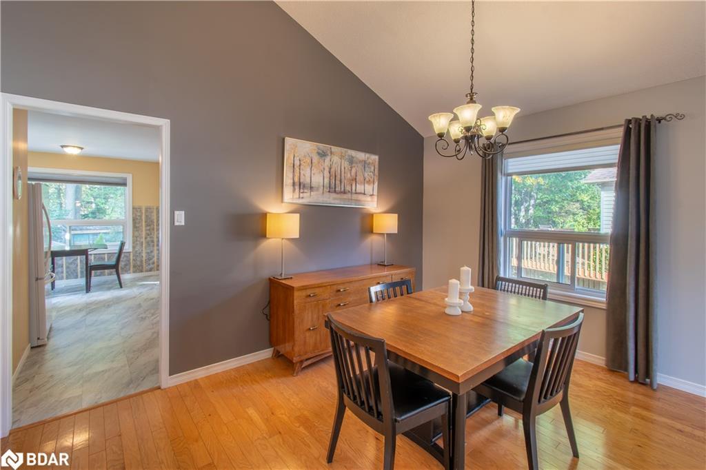 68 Dyer Drive, Wasaga Beach, ON - Indoor Photo Showing Dining Room