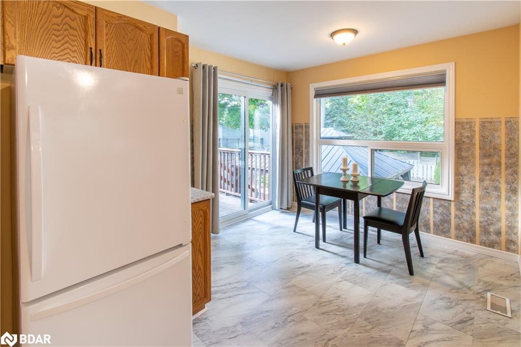 68 Dyer Drive, Wasaga Beach, ON - Indoor Photo Showing Dining Room