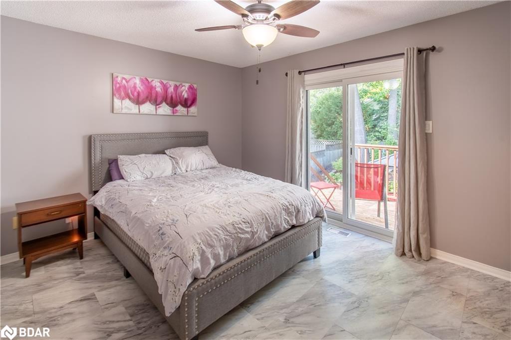 68 Dyer Drive, Wasaga Beach, ON - Indoor Photo Showing Bedroom