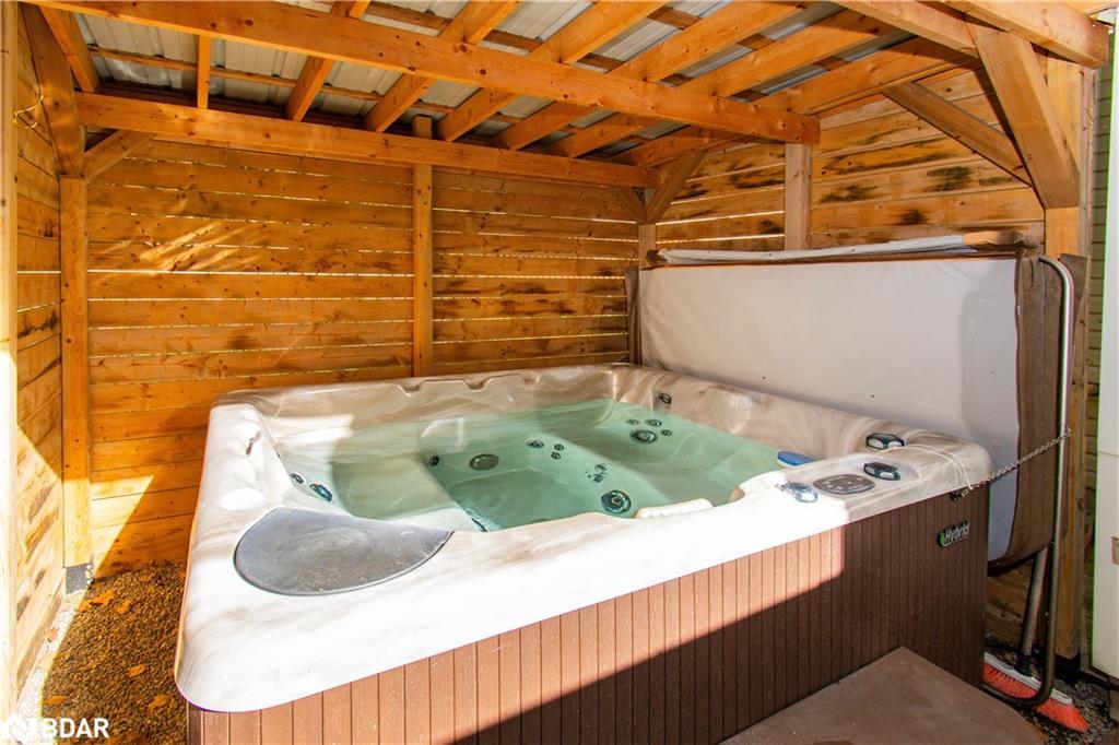 68 Dyer Drive, Wasaga Beach, ON - Photo Showing Other Room