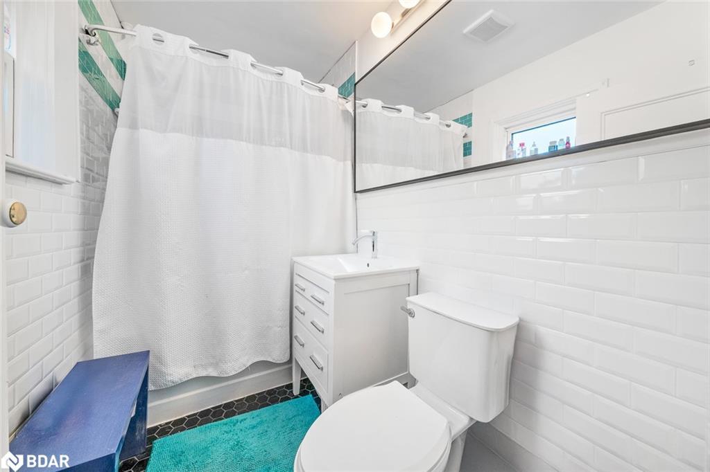 65 Barrhead Crescent, Etobicoke, ON - Indoor Photo Showing Bathroom