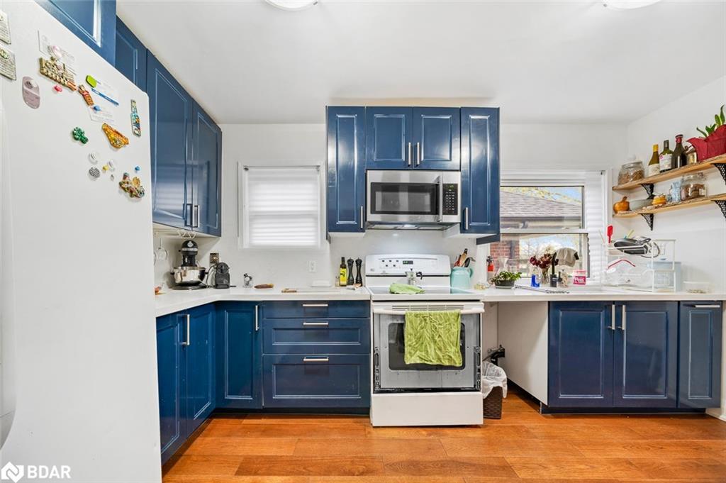 65 Barrhead Crescent, Etobicoke, ON - Indoor Photo Showing Kitchen