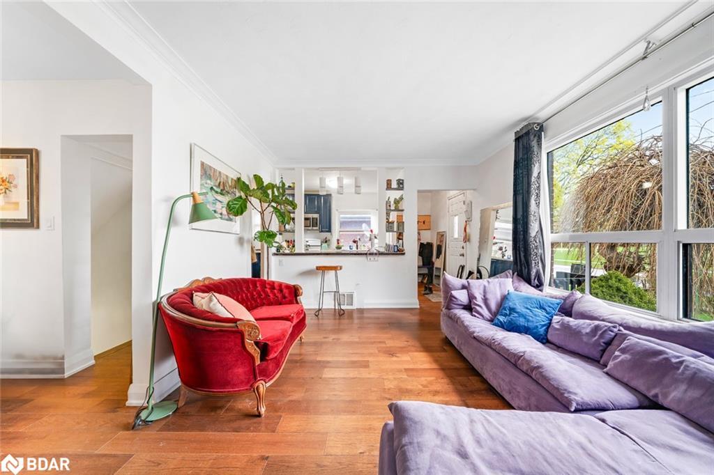 65 Barrhead Crescent, Etobicoke, ON - Indoor Photo Showing Living Room