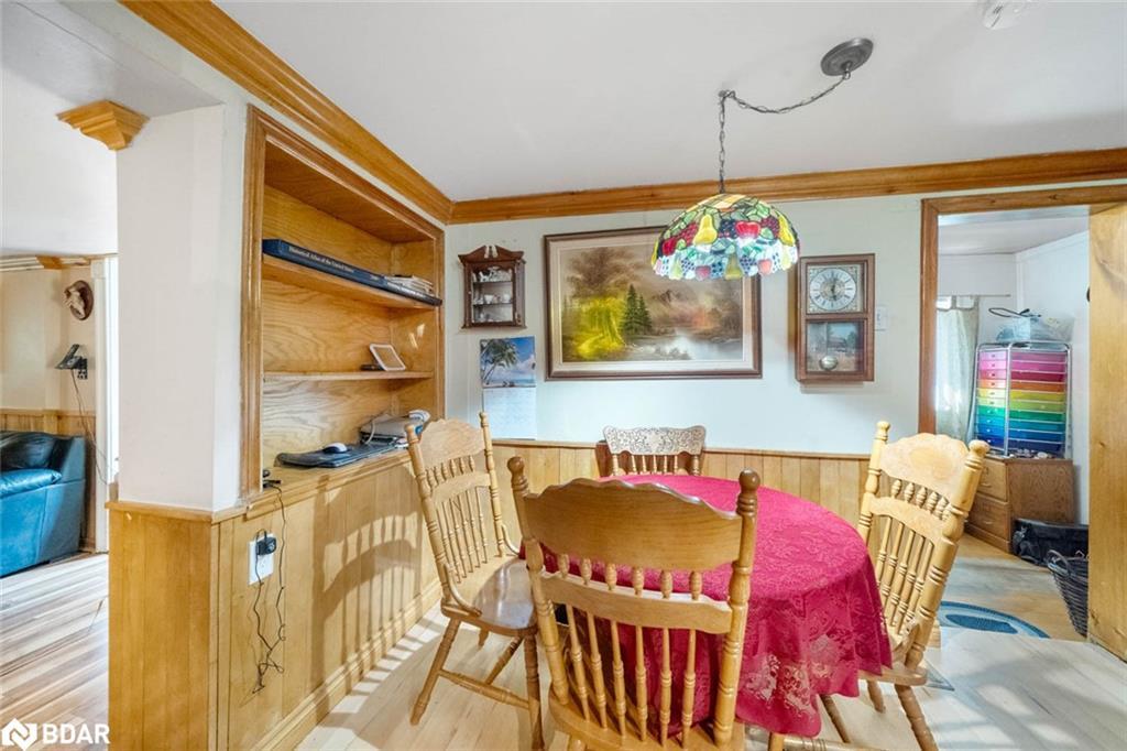 1291 Muskoka Rd 118 W, Bracebridge, ON - Indoor Photo Showing Dining Room