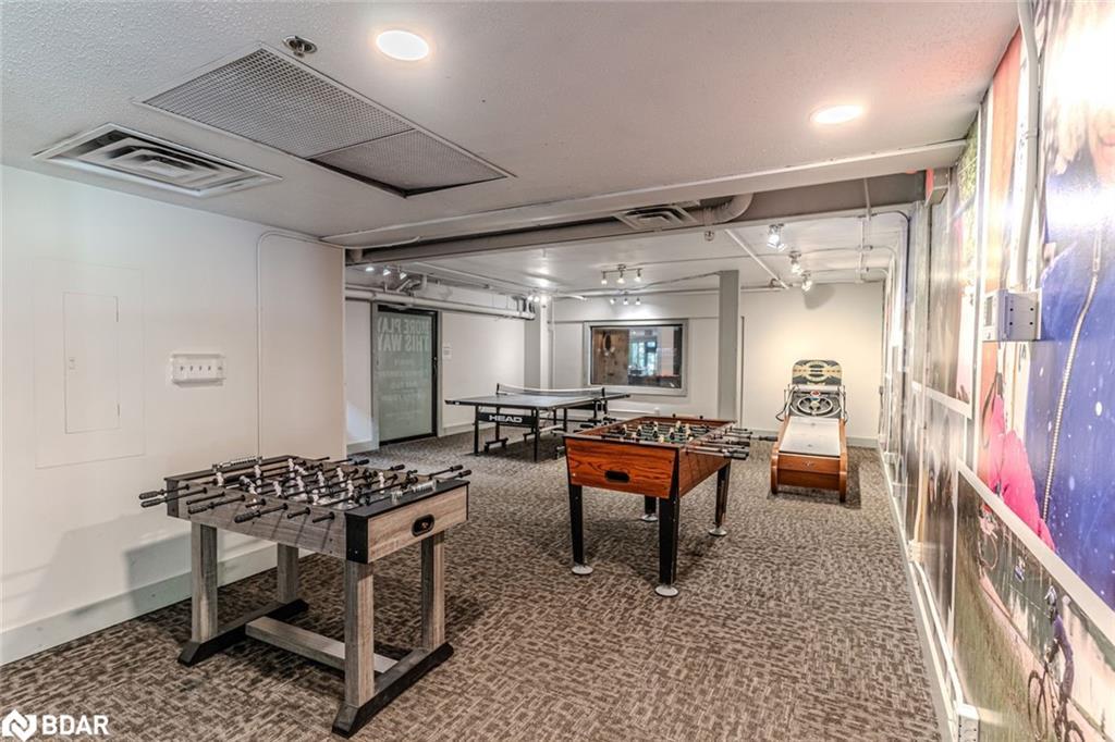 217-40 Horseshoe Boulevard, Oro-Medonte, ON - Indoor Photo Showing Other Room