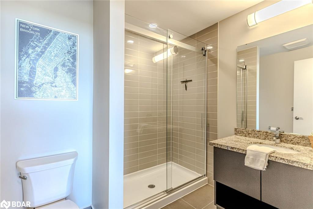 217-40 Horseshoe Boulevard, Oro-Medonte, ON - Indoor Photo Showing Bathroom