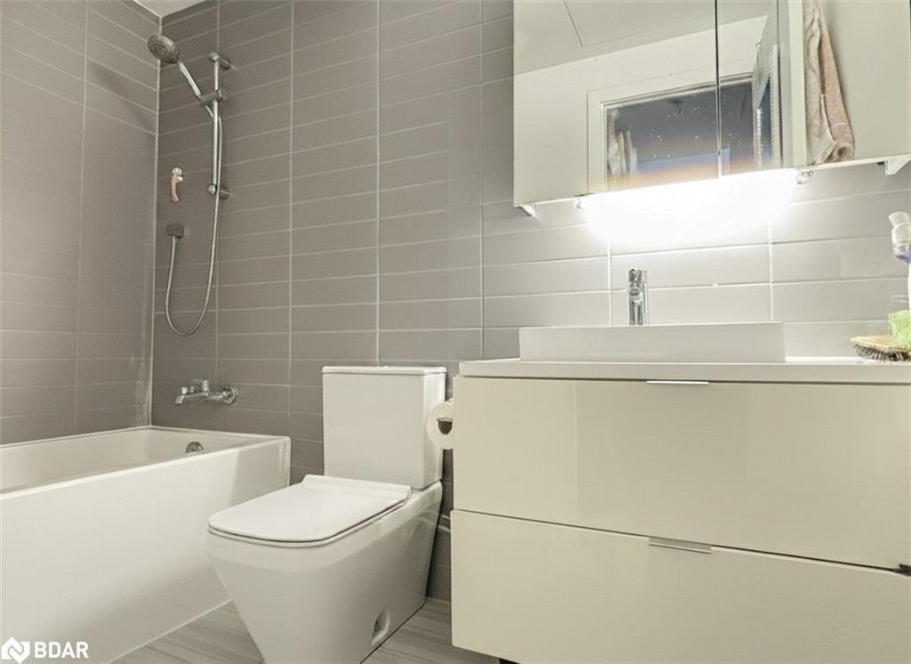 2104-170 Bayview Avenue, Toronto, ON - Indoor Photo Showing Bathroom