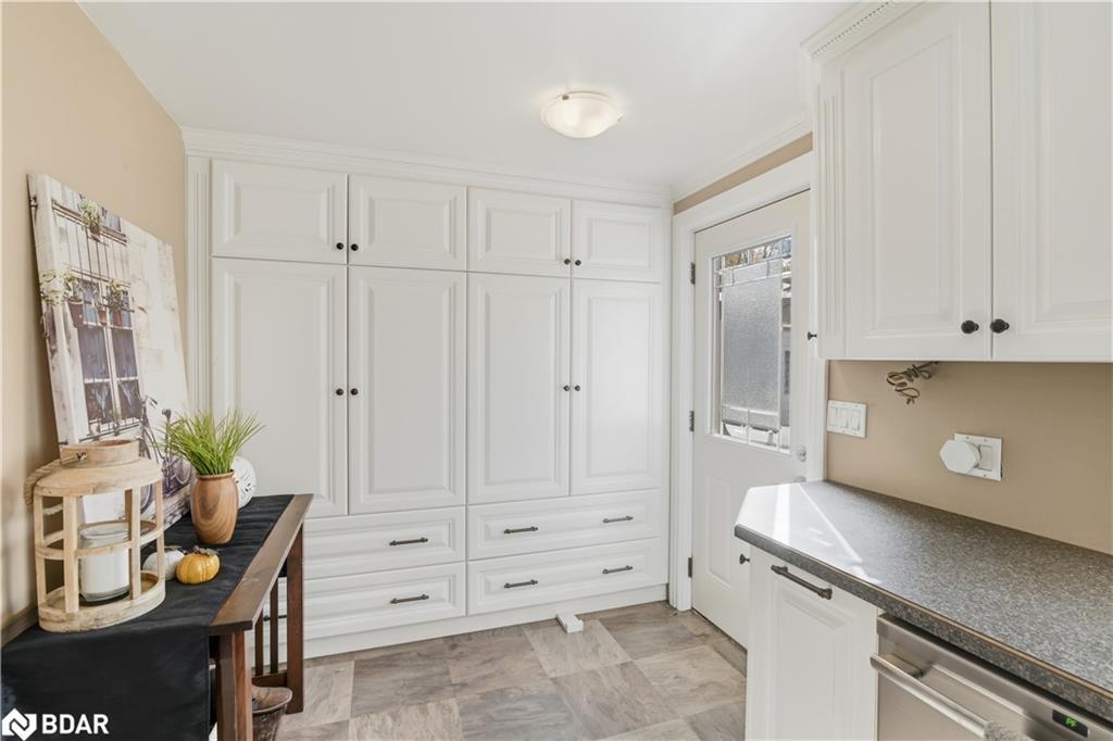 122 County Road 4, Douro, ON - Indoor Photo Showing Kitchen