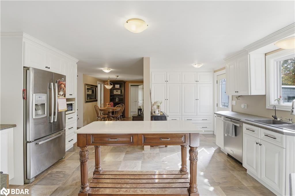 122 County Road 4, Douro, ON - Indoor Photo Showing Kitchen