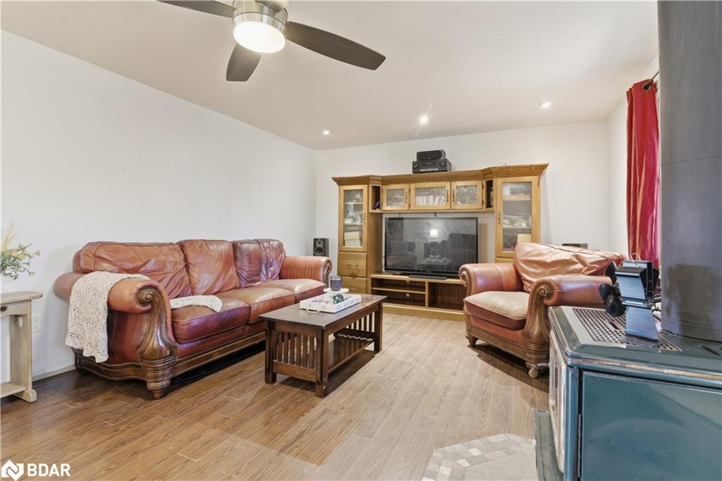 122 County Road 4, Douro, ON - Indoor Photo Showing Living Room