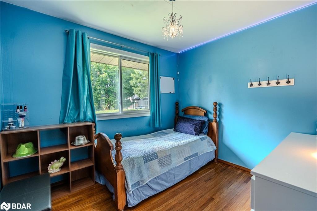 250 Sunnybrae Avenue, Innisfil, ON - Indoor Photo Showing Bedroom
