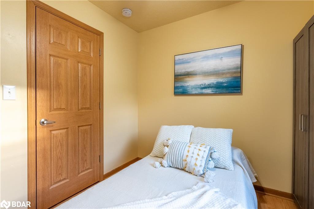 41 Cedarbush Crescent Pvt Crescent, Puslinch, ON - Indoor Photo Showing Bedroom