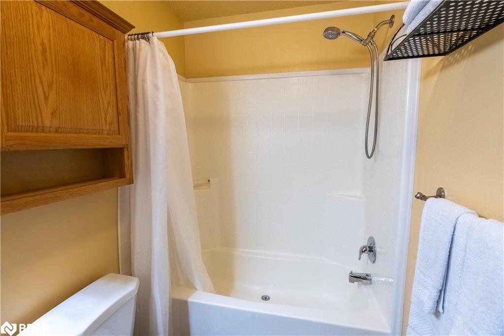 41 Cedarbush Crescent Pvt Crescent, Puslinch, ON - Indoor Photo Showing Bathroom
