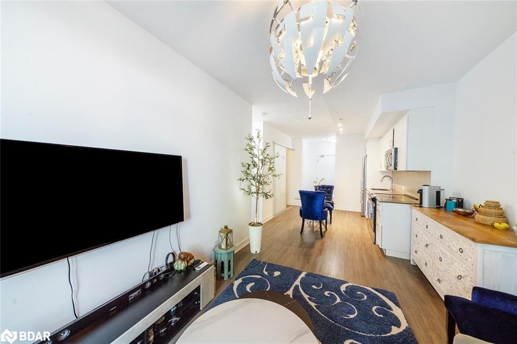 114-681 Yonge Street, Barrie, ON - Indoor