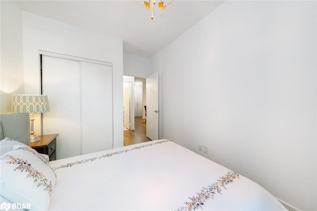 114-681 Yonge Street, Barrie, ON - Indoor Photo Showing Bedroom