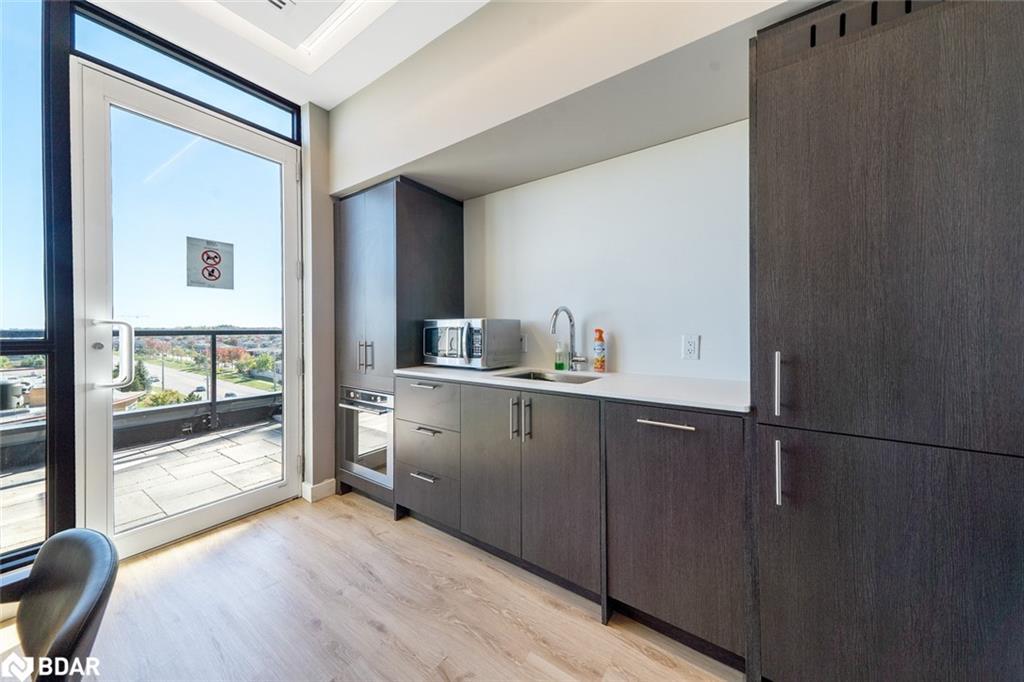 114-681 Yonge Street, Barrie, ON - Indoor