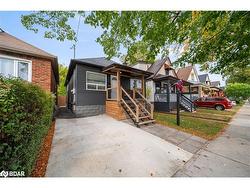 135 Tragina Avenue N Hamilton, ON L8H 5C7