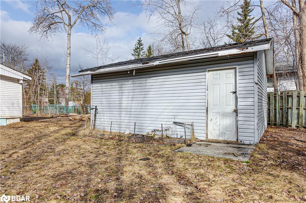 7 60Th Street S, Wasaga Beach, ON - Outdoor