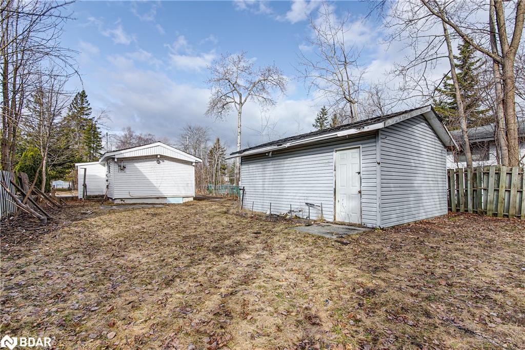 7 60Th Street S, Wasaga Beach, ON - Outdoor