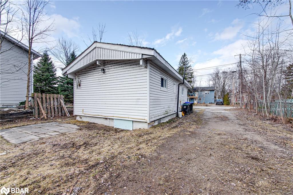 7 60Th Street S, Wasaga Beach, ON - Outdoor With Exterior